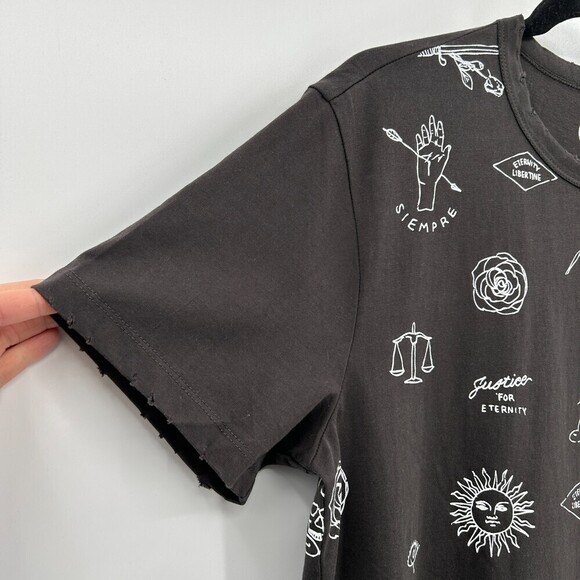 NWT CHASER Mens Gray Distressed Siempre Justice Graphic Print T-Shirt Large - Picture 3 of 5